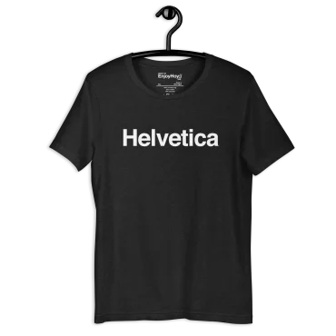 camiseta helvetica, camiseta tipografía, camiseta diseño gráfico, camiseta minimalista, ropa para diseñadores, camiseta para creativos, camiseta negra con texto