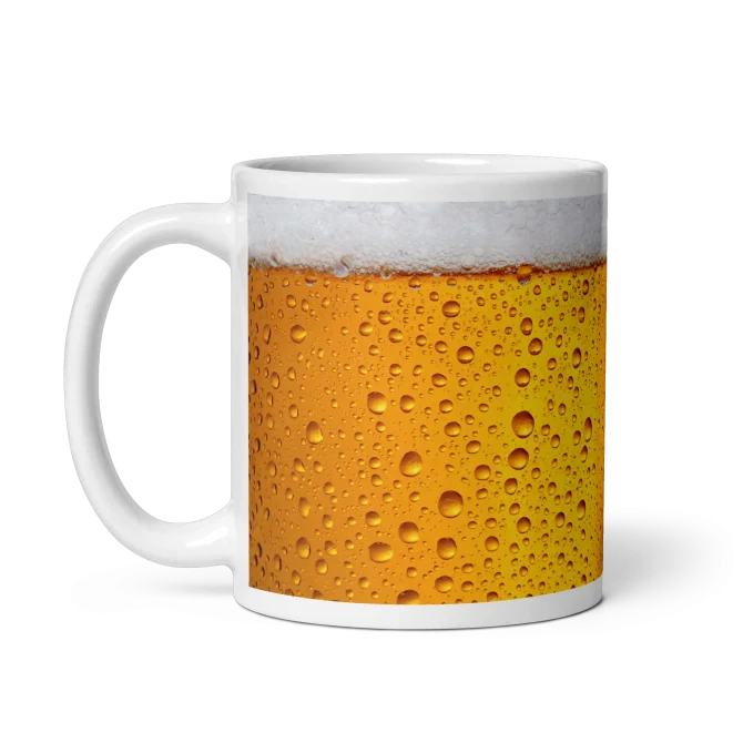 Taza chelera con asa izquierda y diseño realista de cerveza - EnjoyHoy;)