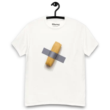 Camiseta El arte es tamal blanca en gancho – diseño irónico con tamal y cinta.