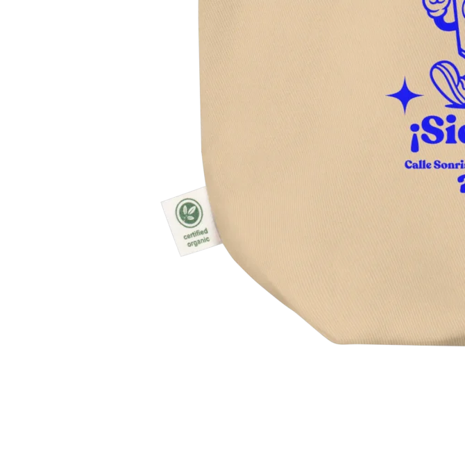 Detalle de la etiqueta orgánica de la Tote Bag Abarrotes EnjoyHoy.