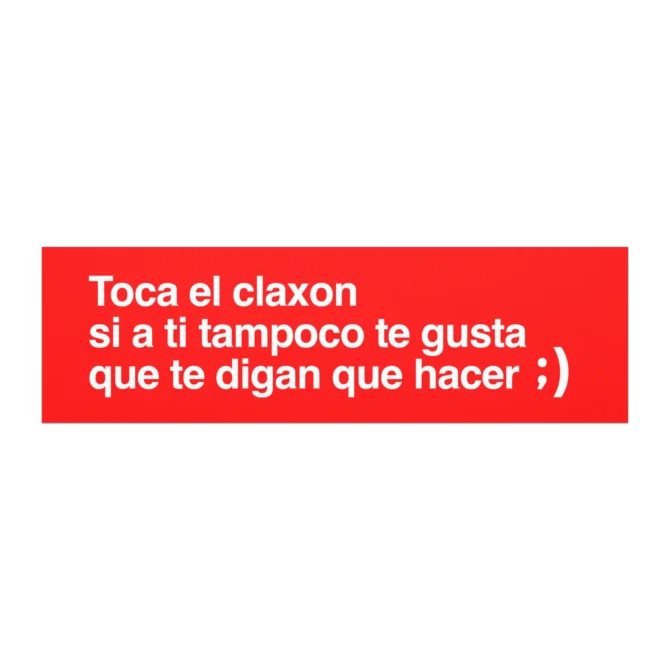 Imán para coche “Toca el claxon” en fondo blanco.