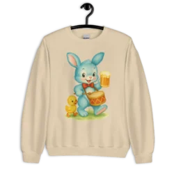 Sudadera color crema con diseño de conejito azul tocando tambor y sosteniendo una cerveza.