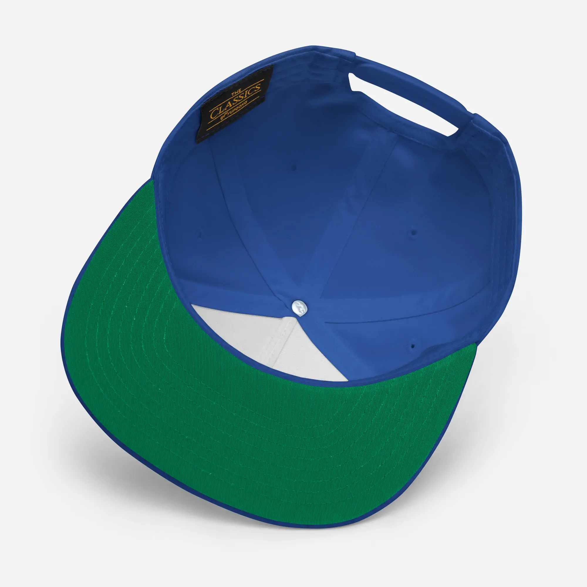 Gorra azul rey EnjoyHoy vista frontal, corona alta y visera plana snapback ajustable.