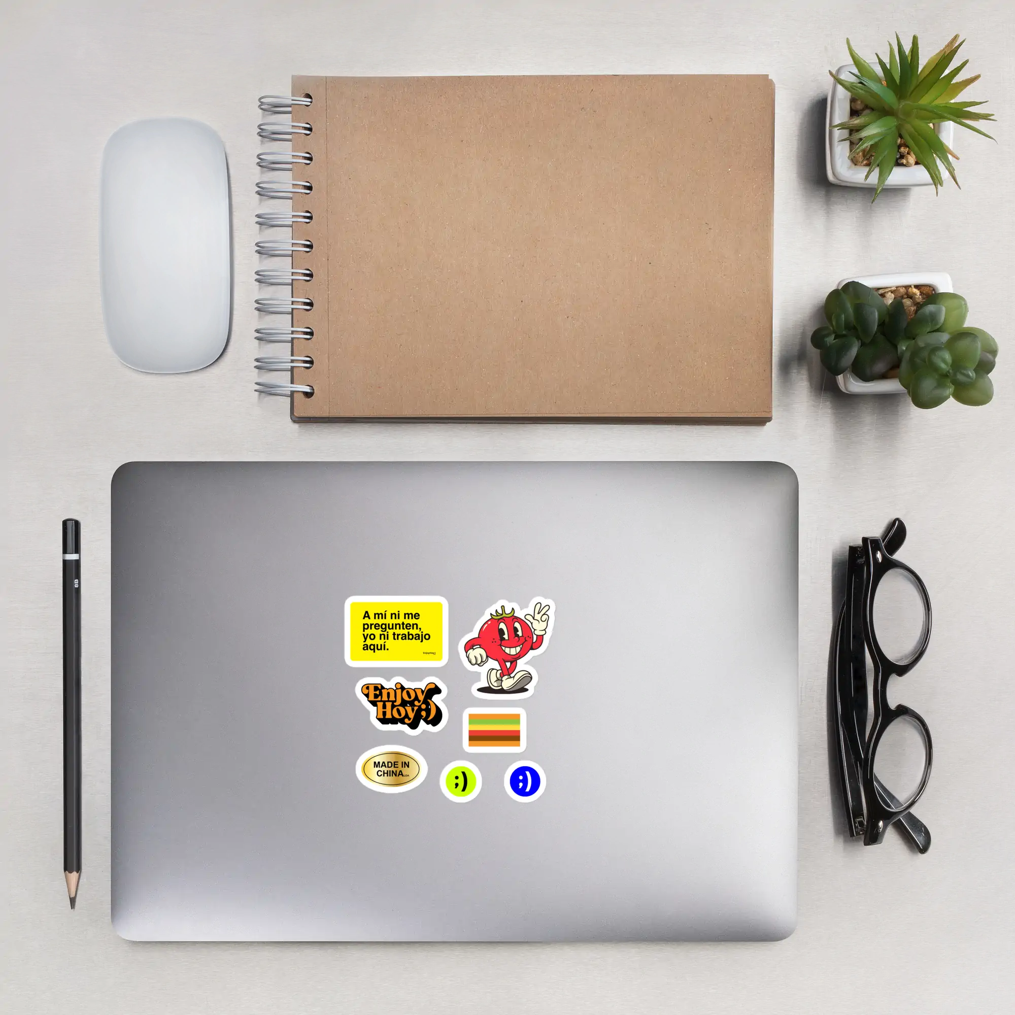 Imagen de diseños (mockup de los 7 stickers): Stickers antiburbujas EnjoyHoy: diseños de tomate, logo Enjoy Hoy;), Bandera del Orgullo Gordo, sello Made in China y caritas ;)